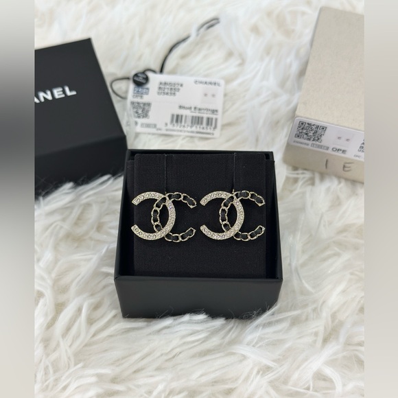CHANEL Jewelry - Chanel 25B Large CC Gold Earrings with crystals
